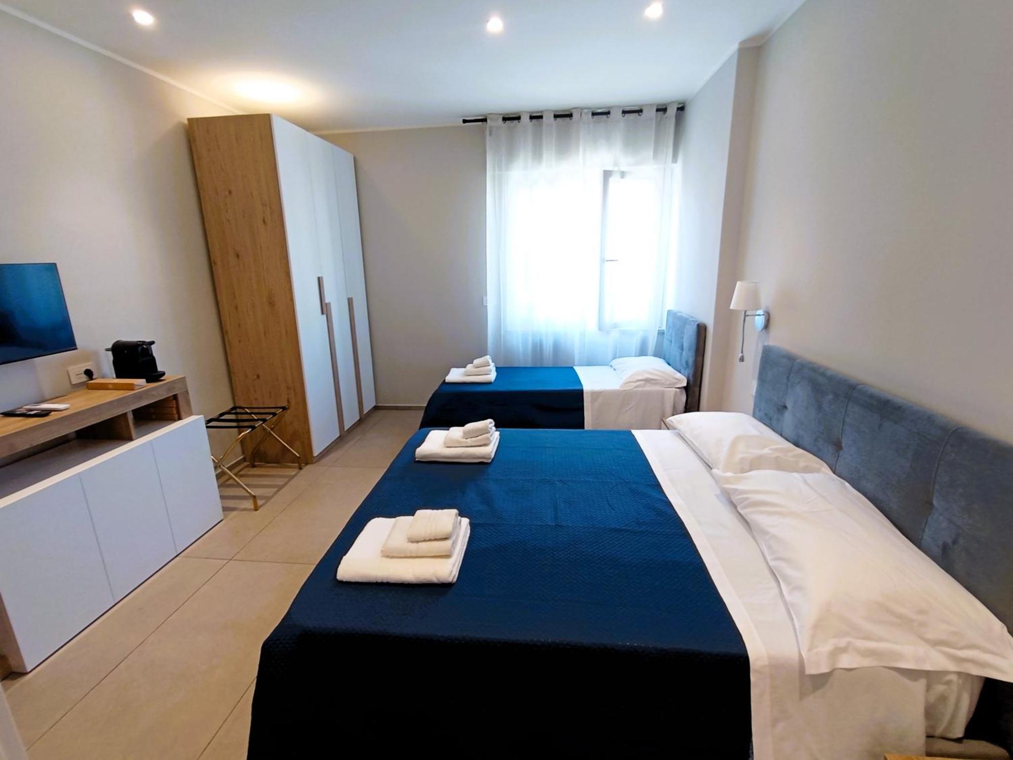 Mile Rooms Bari Exteriör bild