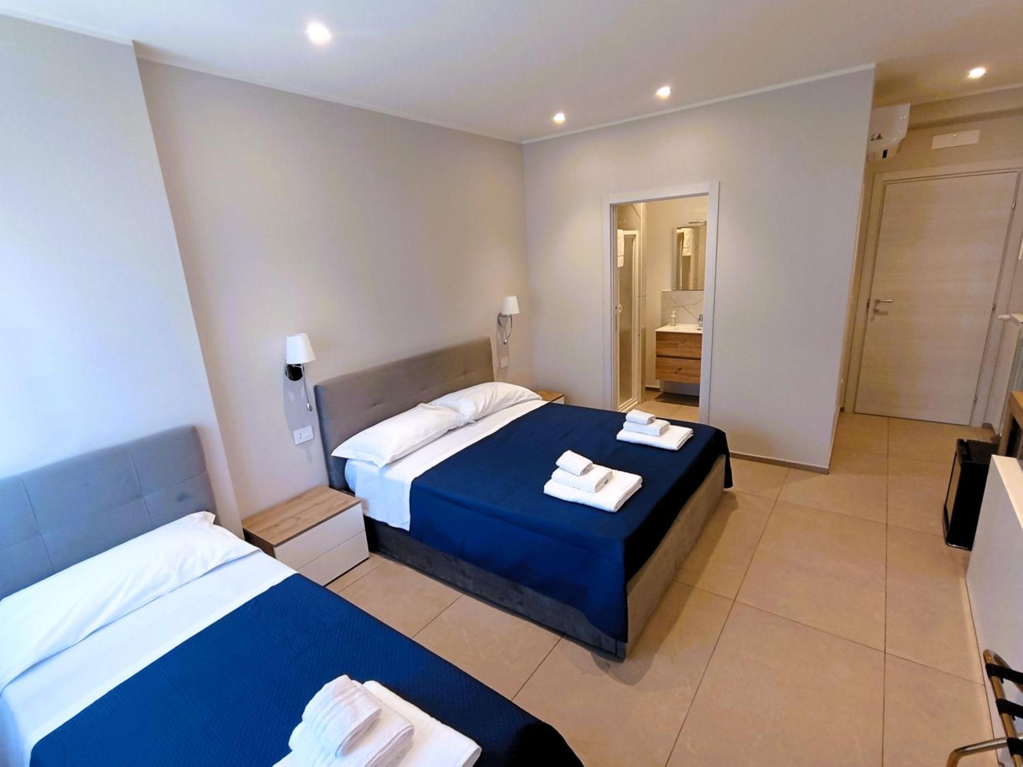 Mile Rooms Bari Exteriör bild